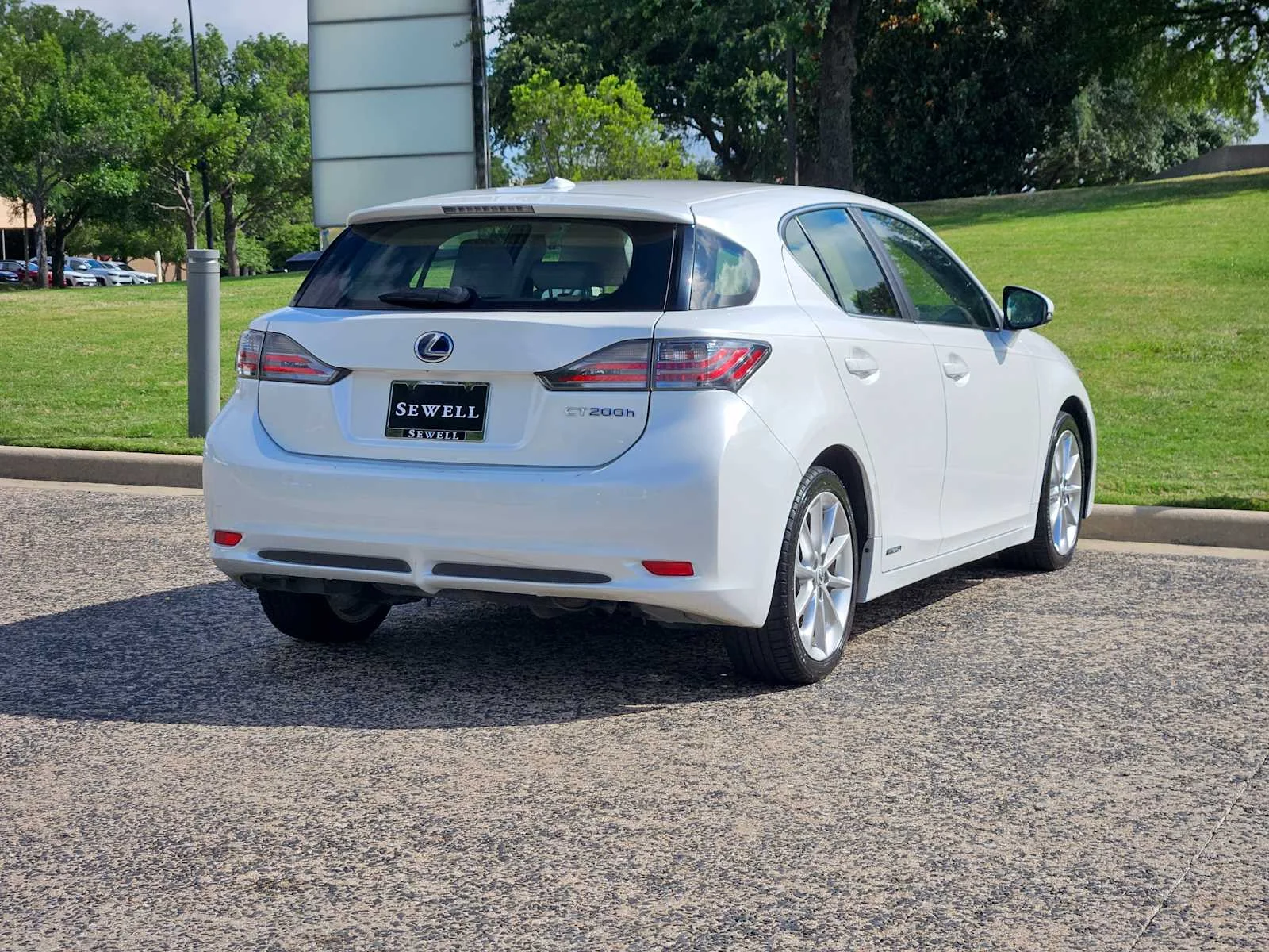 Used 2012 Starfire Pearl Lexus Premium image 4