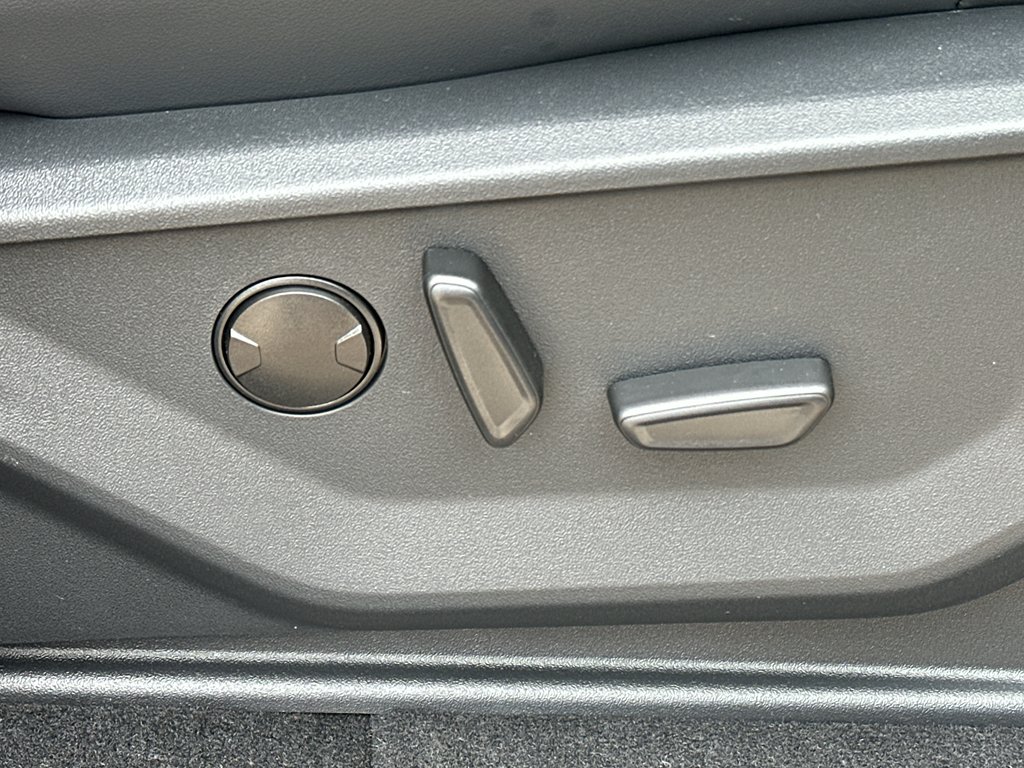 New 2027 Dark Matter Gray Metallic Ford MAX Platinum image 30