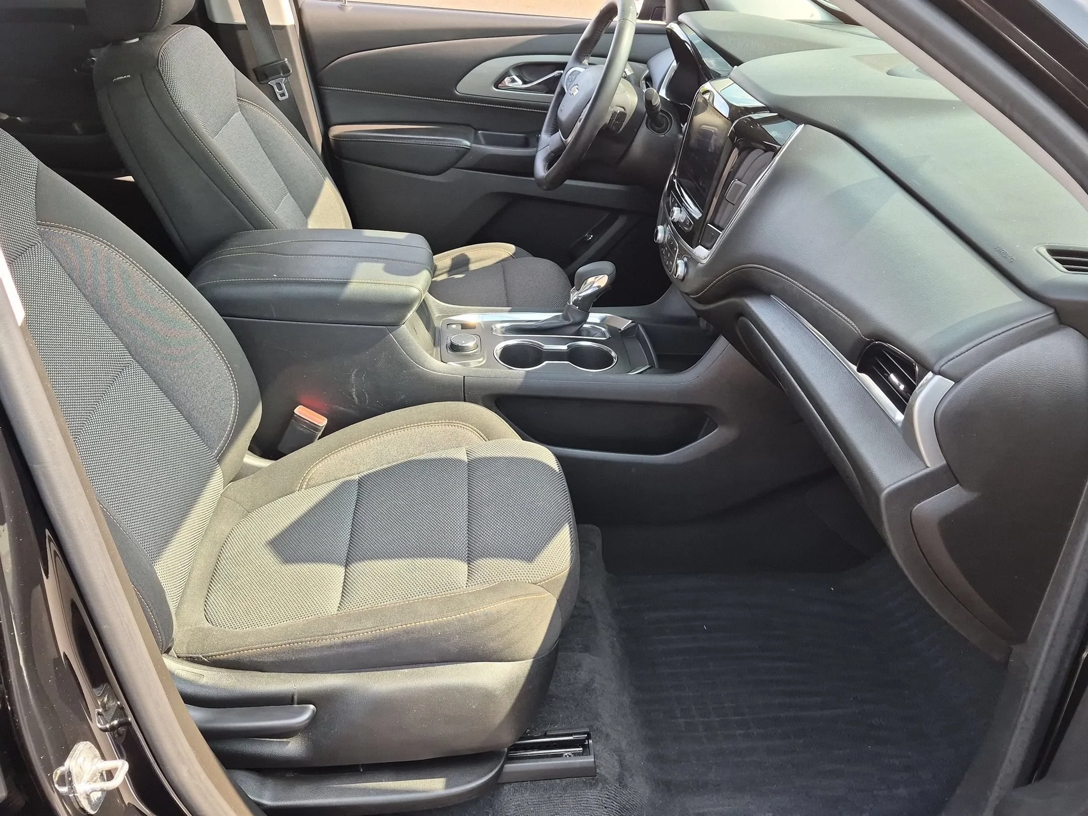 Used 2021 Mosaic Black Metallic Chevrolet LT Cloth image 26