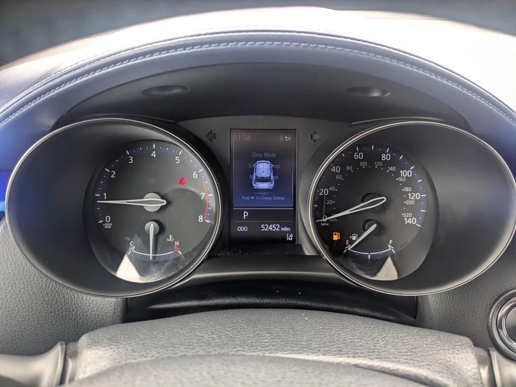 Used 2021  Toyota LE image 15
