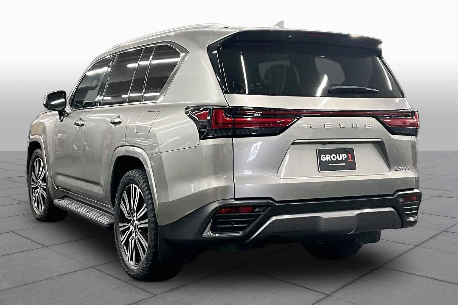 Used 2022 Atomic Silver Lexus Luxury image 11