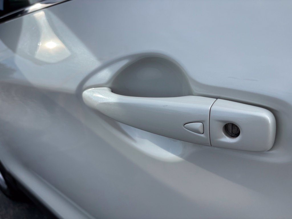 Used 2022 White Nissan SV image 10