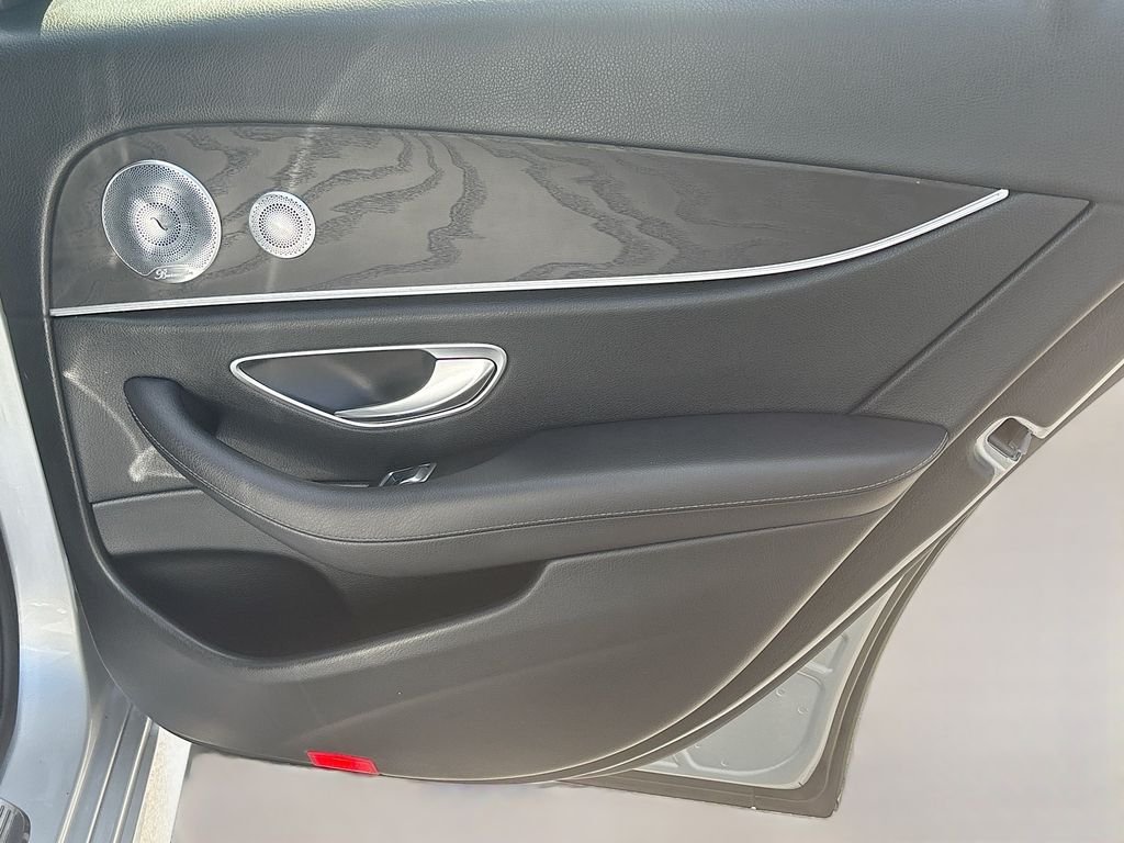 Used 2018  Mercedes-Benz E 300 image 16