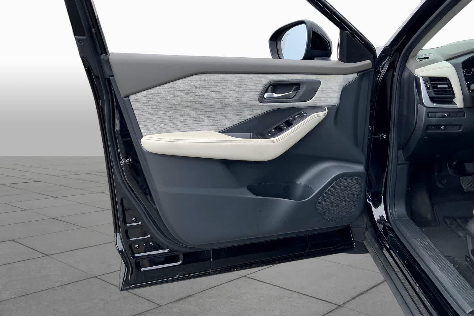 Used 2023 Black Nissan SV image 21