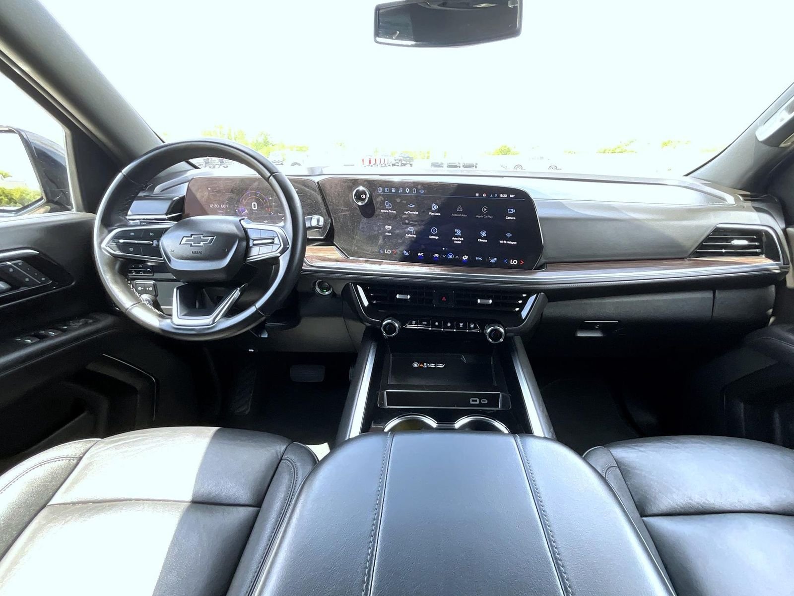 Used 2025 Black Chevrolet Z71 image 13