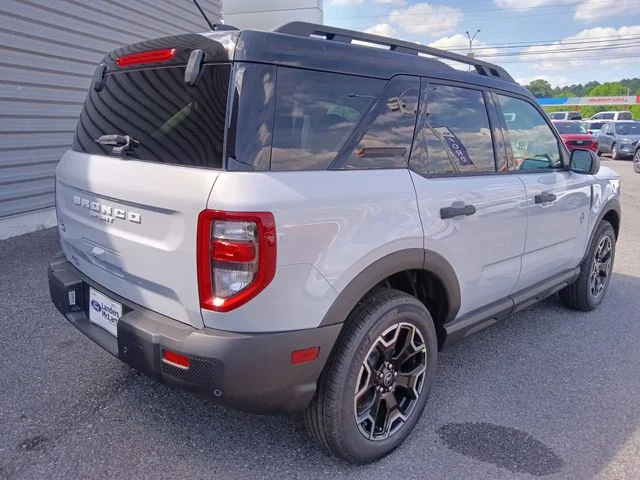 New 2026 Space White Metallic Ford Outer Banks® image 3