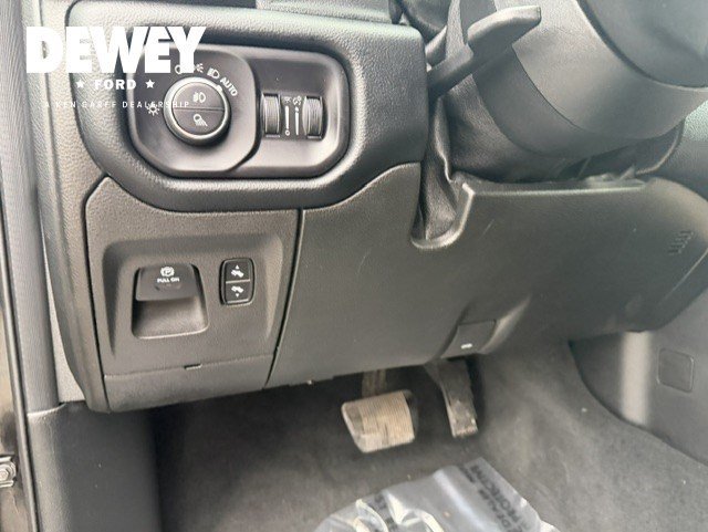 Used 2019 Diamond Black Ram Laramie image 16