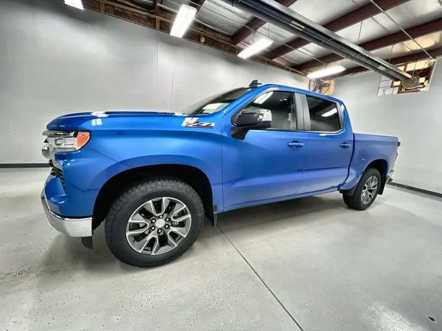 2025 Chevrolet Silverado 1500 LT - Photo 5
