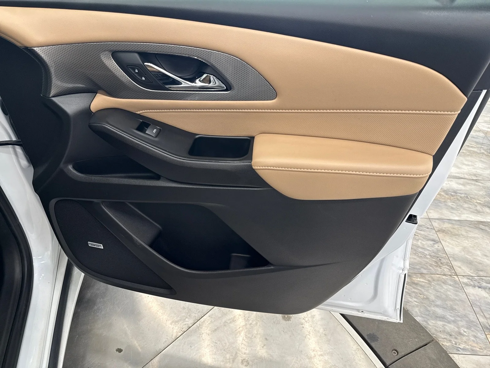 Used 2023 Iridescent Pearl Tricoat Chevrolet Premier FWD image 52