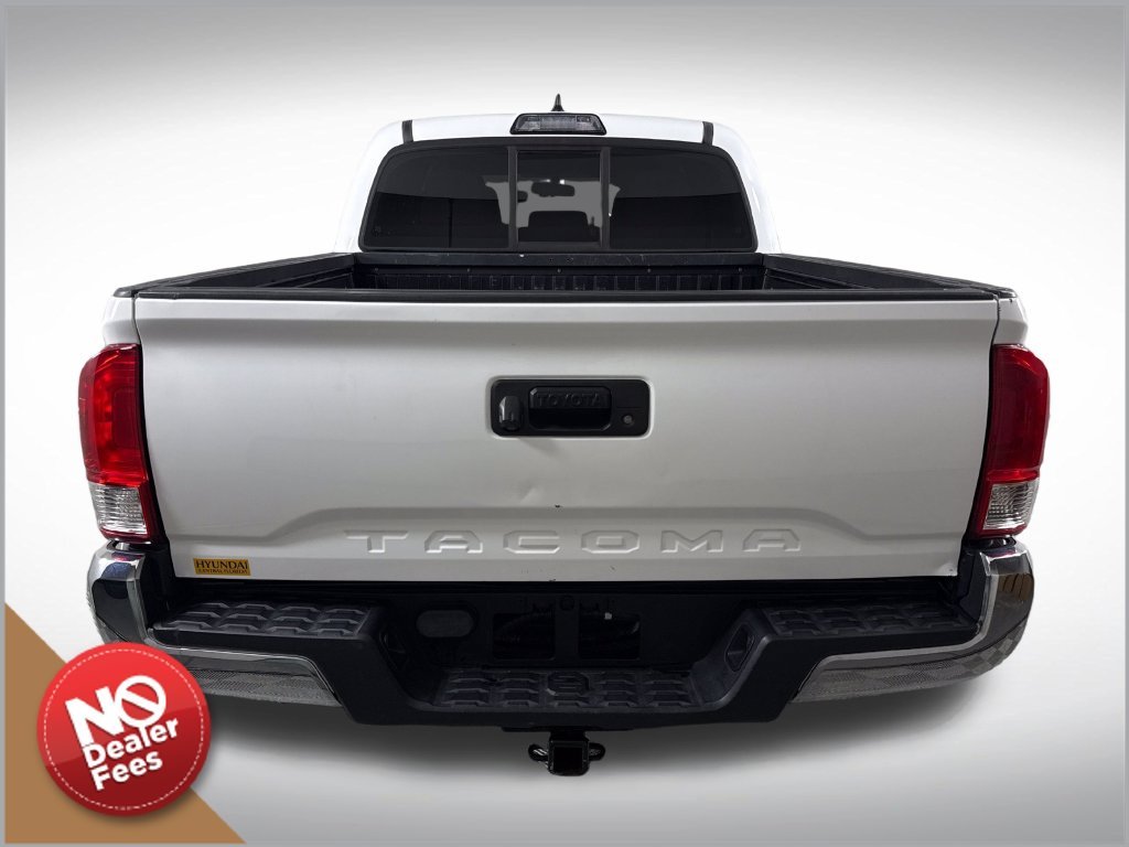 Used 2016 White Toyota SR image 5