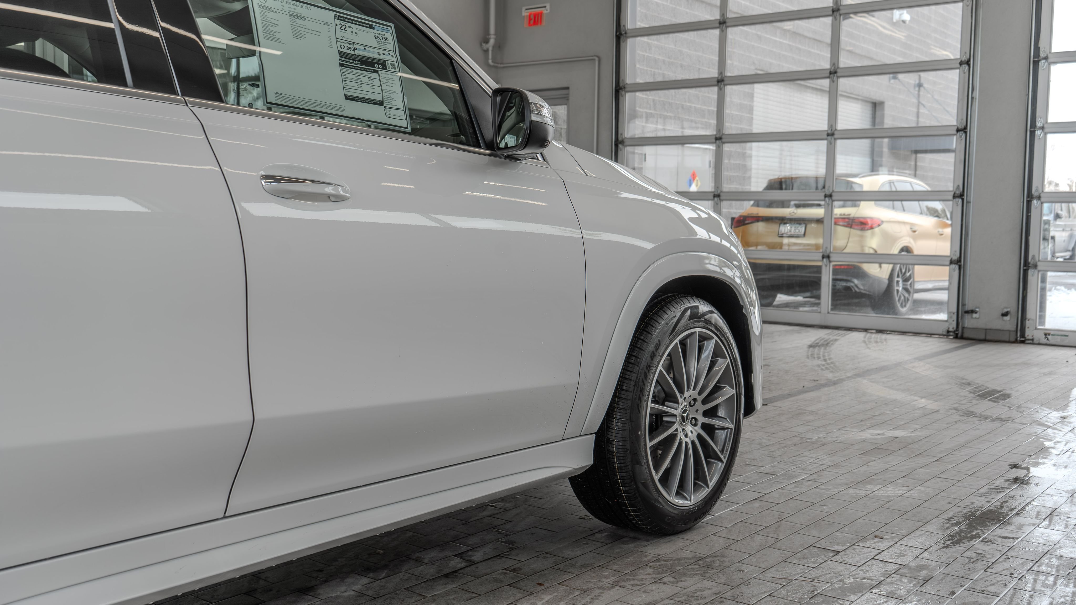 New 2026 Polar White Mercedes-Benz GLE 350 image 32