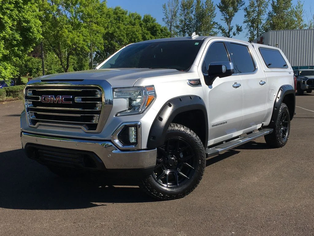 2020 GMC Sierra 4WD Crew Cab Short Box SLT's photo