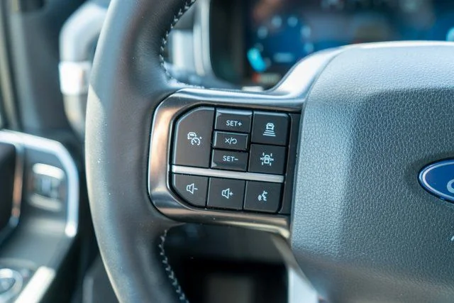 Used 2025 White Ford Platinum image 22