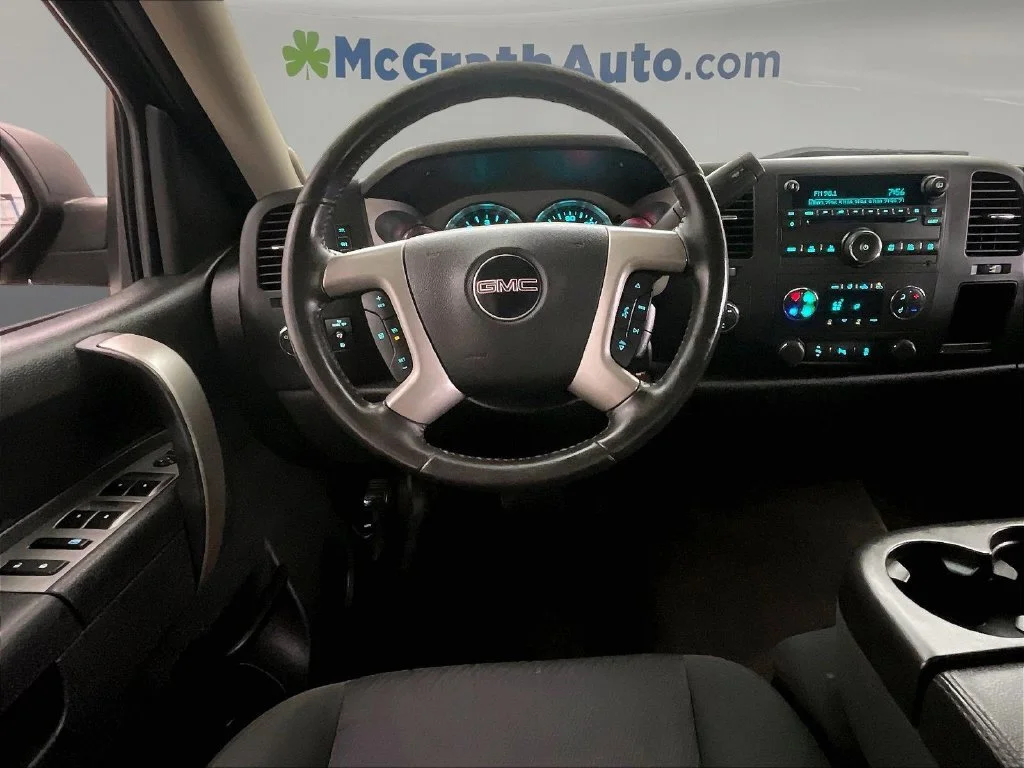 Used 2013 Black GMC SLE image 7