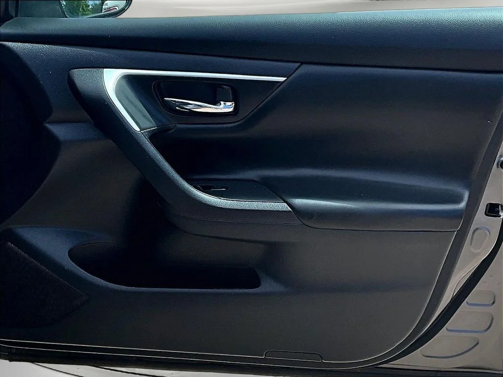 Used 2017 Gray Nissan 2.5 S image 30