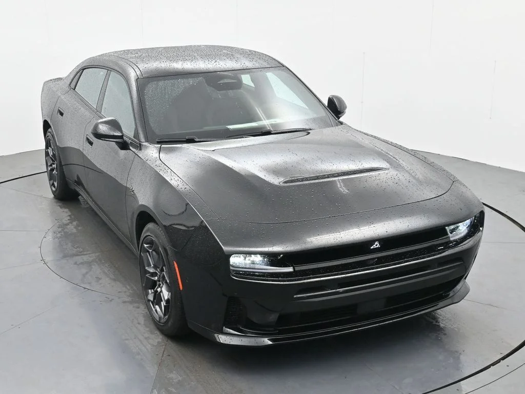 New 2026 Diamond Black Crystal Pearlcoat Dodge R/T image 25