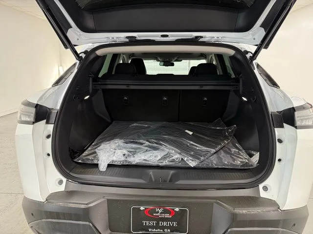 New 2025 White Nissan SL image 7