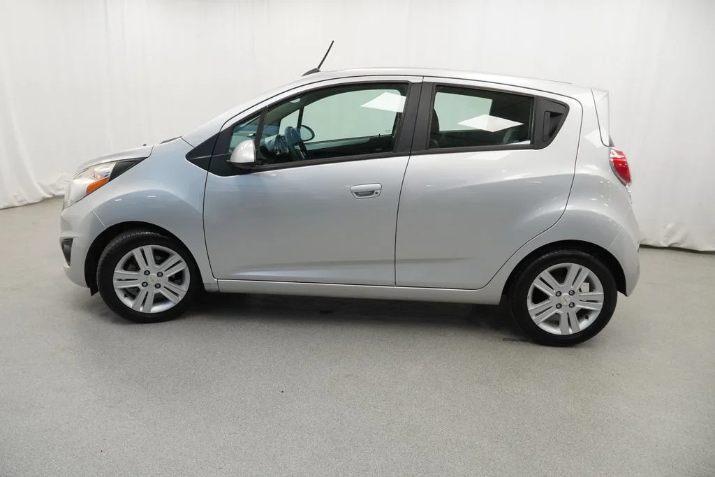 Used 2015 Silver Chevrolet 1LT image 14