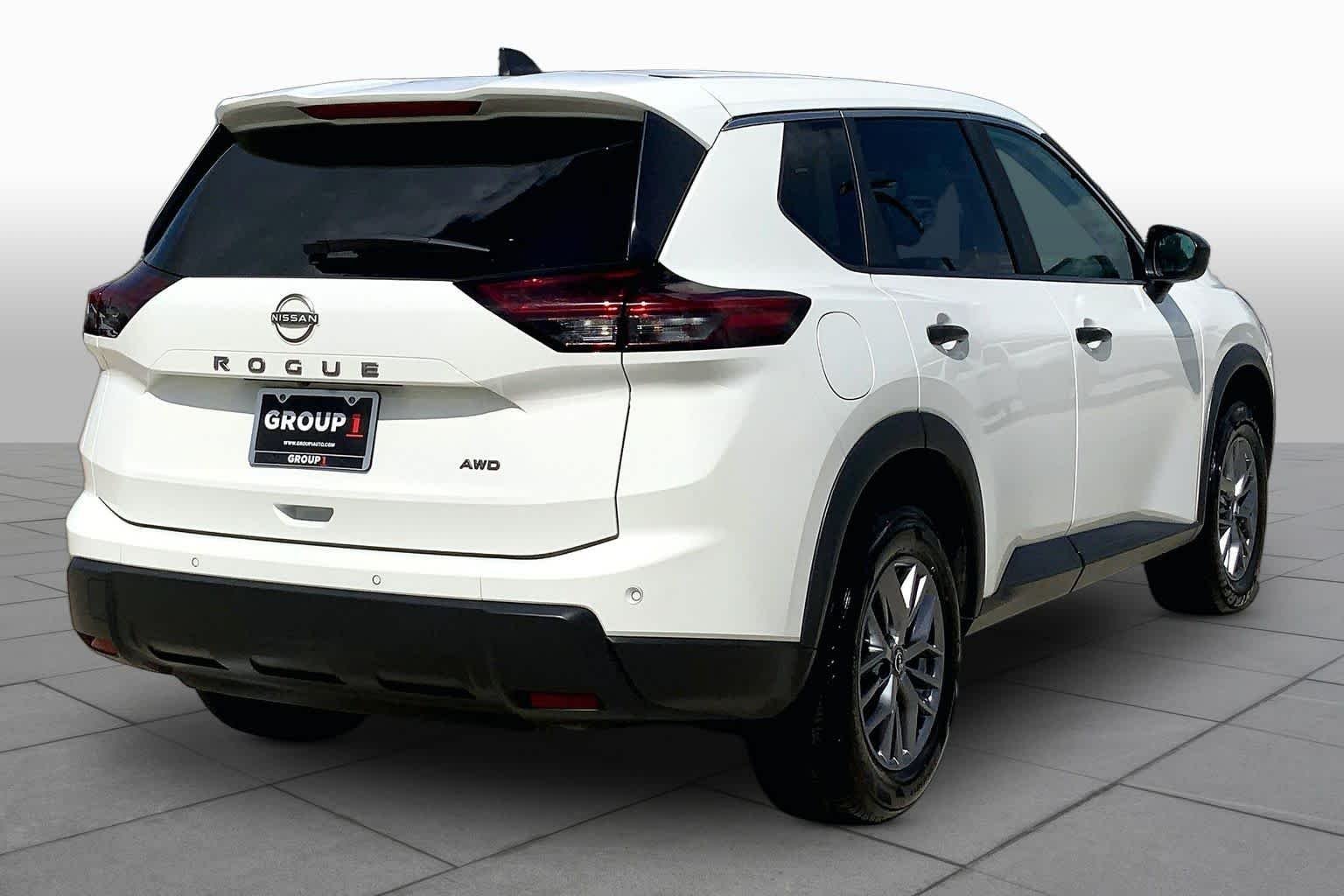 Used 2024 Glacier White Nissan S image 13