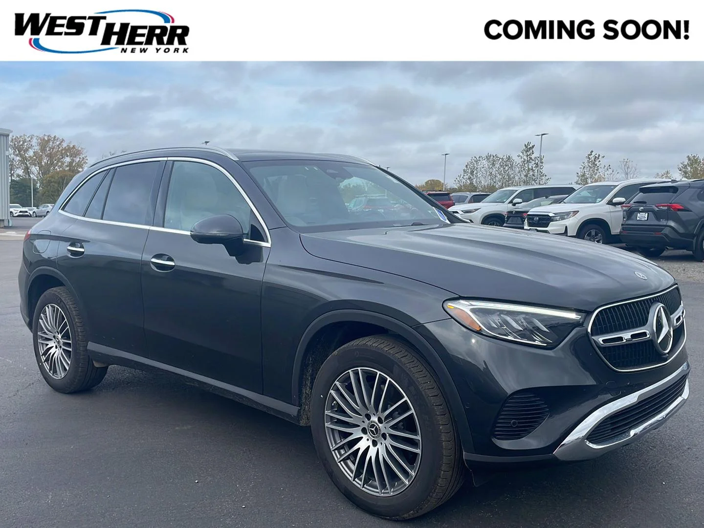 Used 2026  Mercedes-Benz GLC 300 image 1