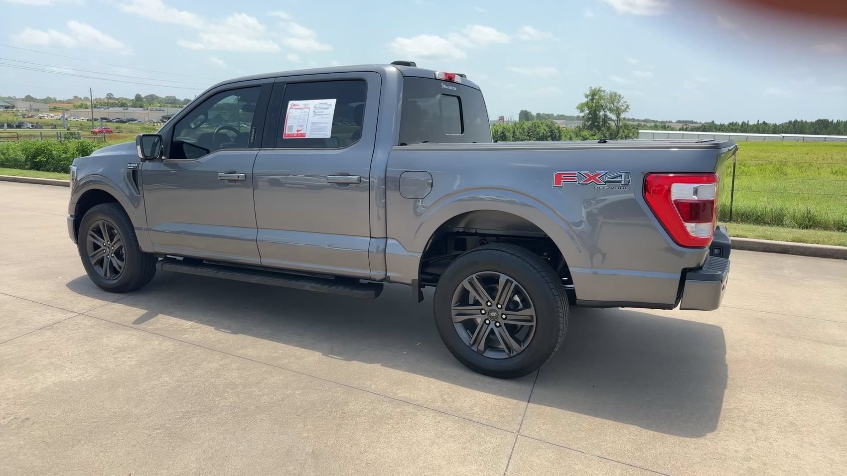Used 2021 Gray Metallic Ford LARIAT image 6