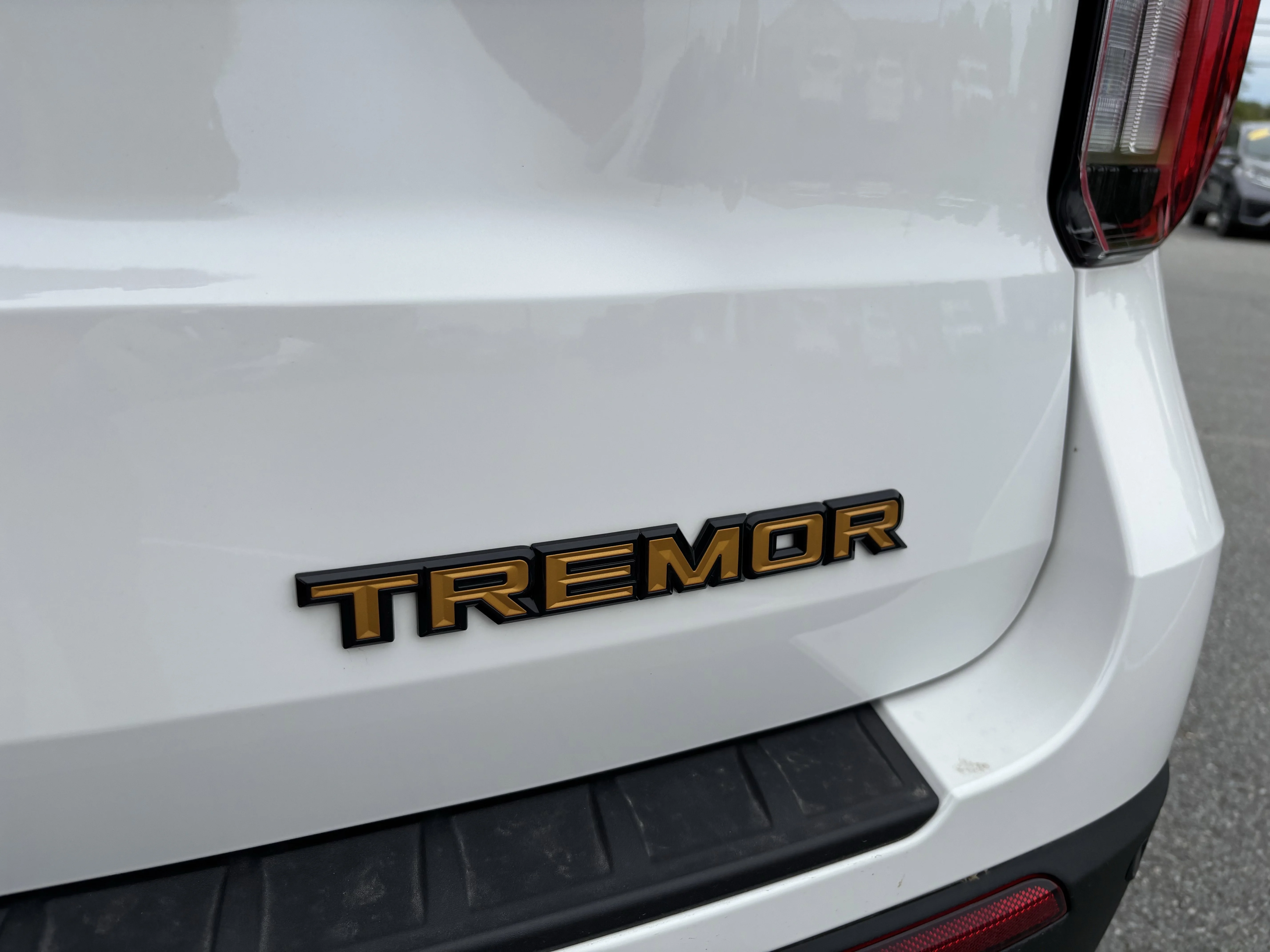 2026 Ford Explorer Tremor - Photo 40