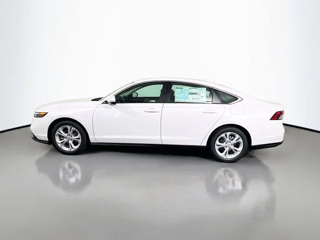 New 2026 Platinum White Pearl Honda LX image 5