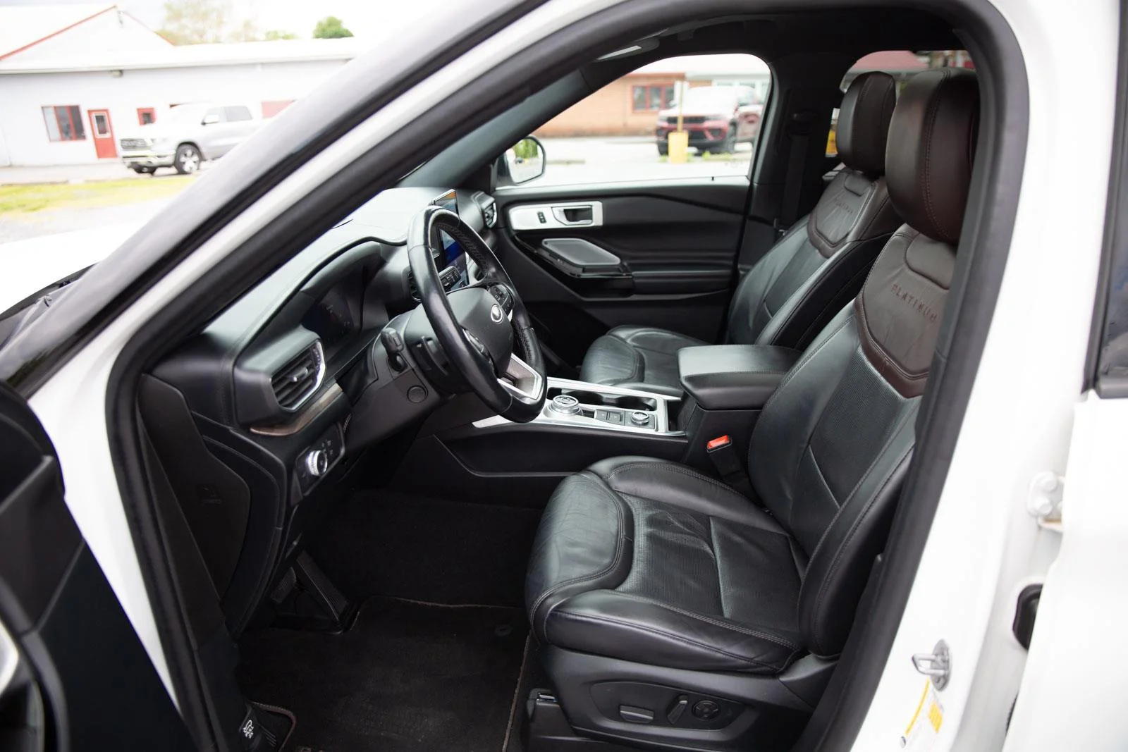 2021 Ford Explorer Platinum - Photo 22