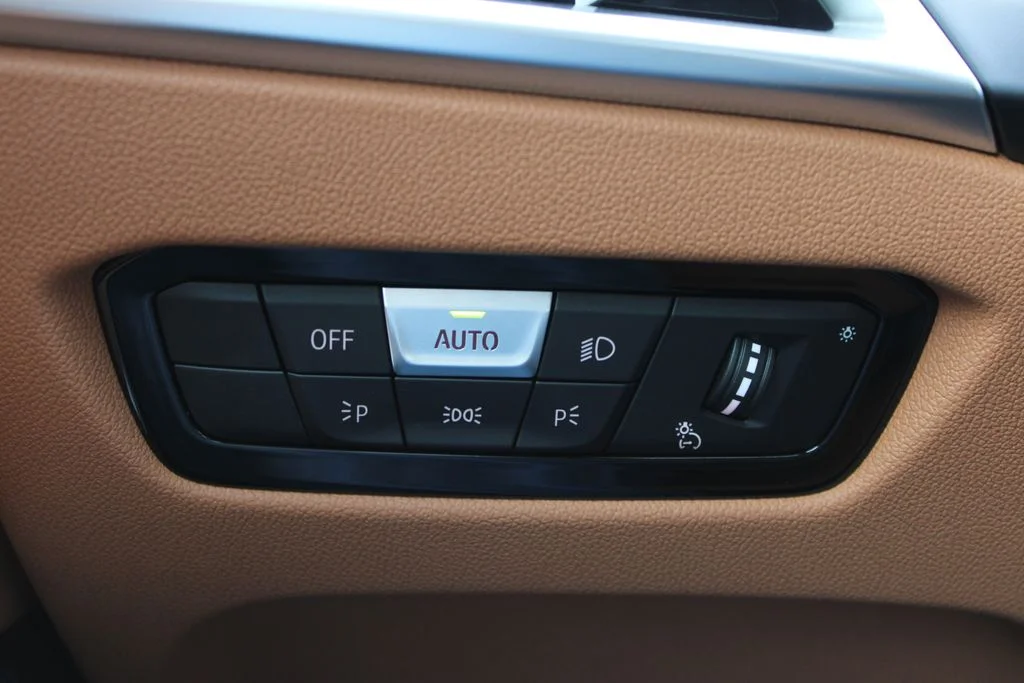 2026 BMW 3 Series 330i - Photo 51