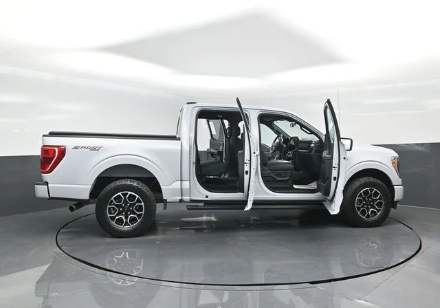 Certified Used 2022 White Metallic Ford XLT image 60