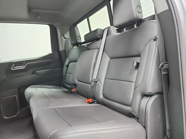 2026 GMC Sierra 1500 SLT - Photo 39