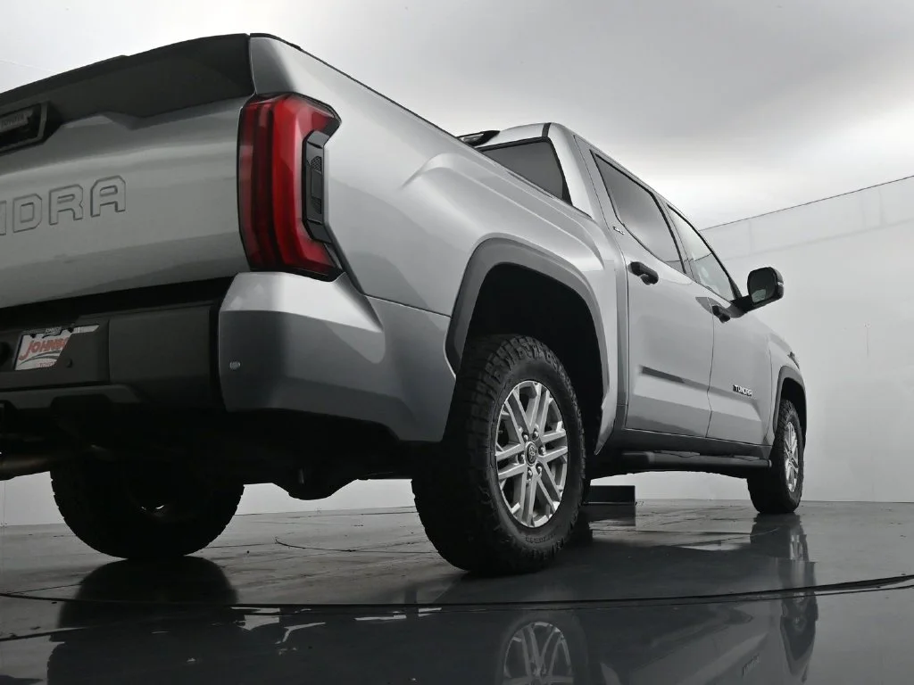 Used 2022 Silver Toyota SR5 image 35