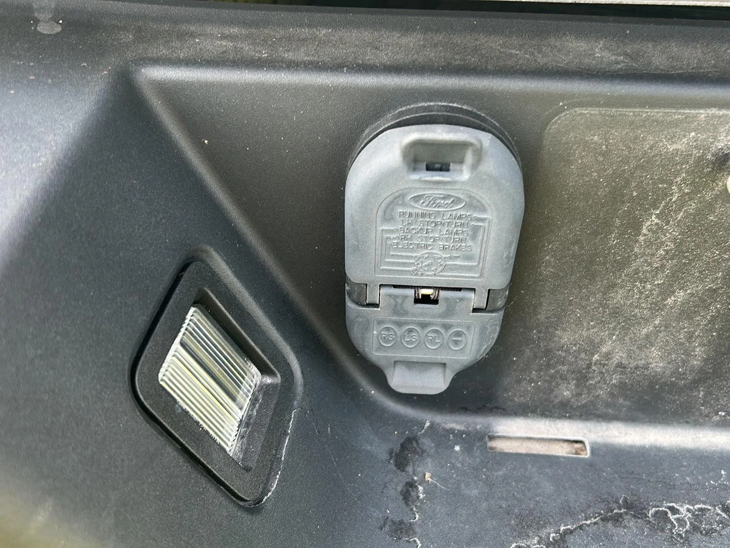 Used 2017 Ingot Silver Ford XLT image 12