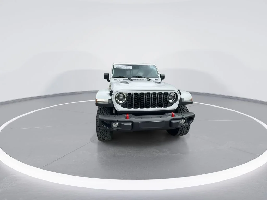 Used 2024 White Jeep Rubicon image 3