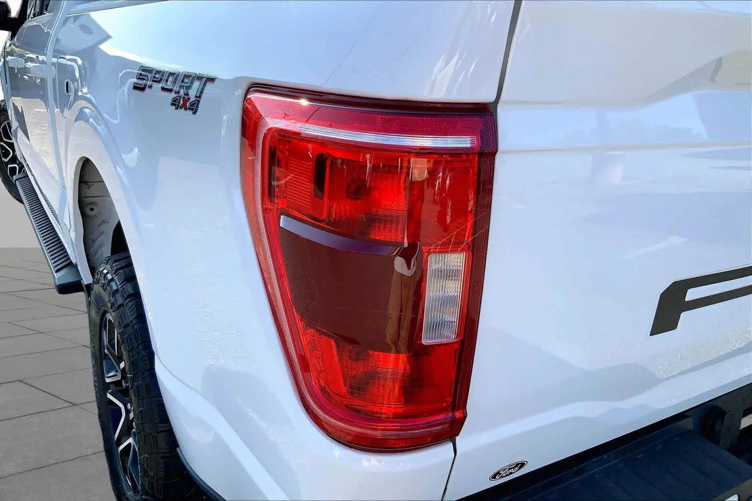 Certified Used 2022 Oxford White Clearcoat Ford XLT image 26