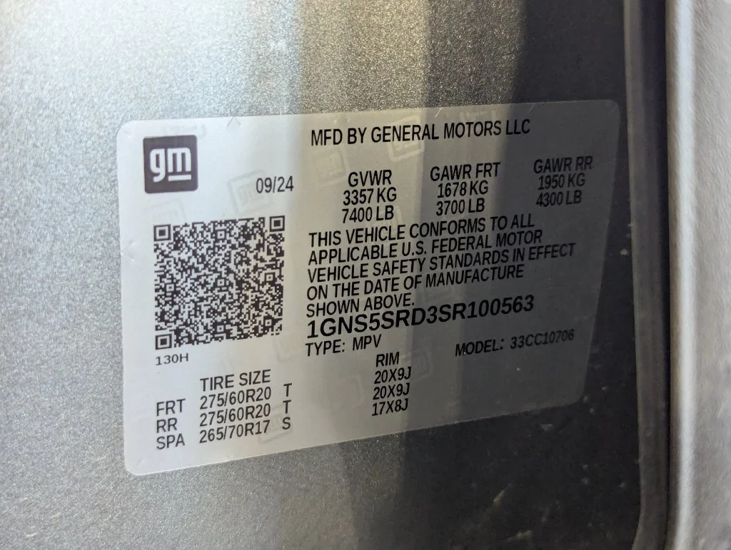 Used 2025 Gray Chevrolet Premier image 30