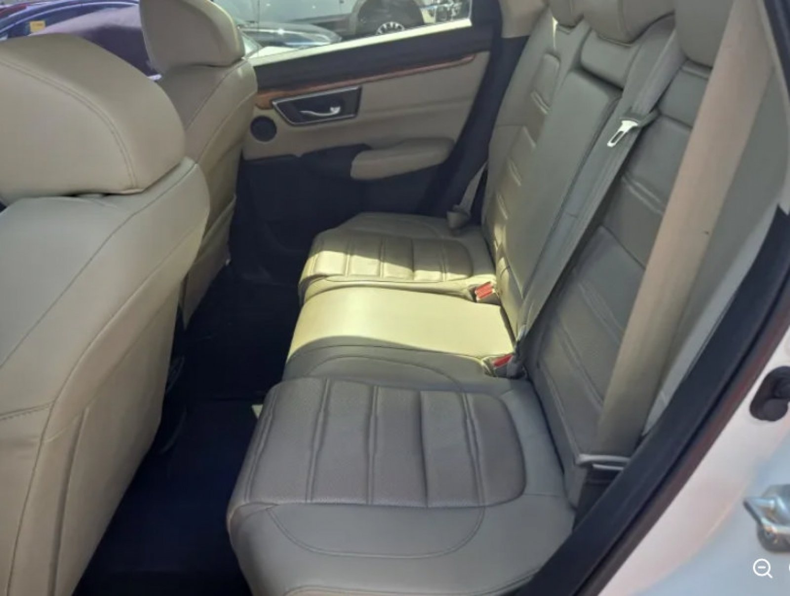 Used 2022 Platinum White Pearl Honda EX-L image 11