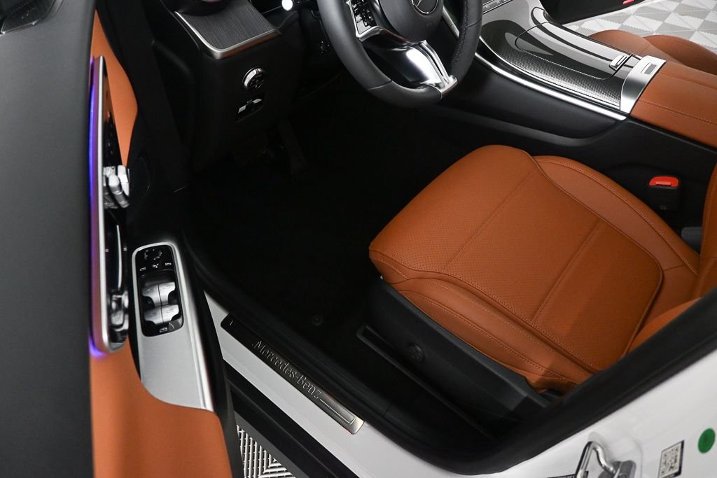 New 2026 Polar White Mercedes-Benz GLC 300 image 7