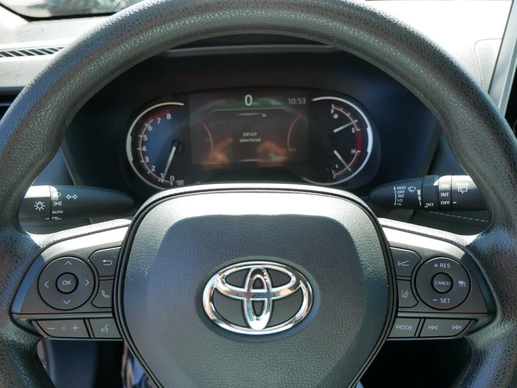 Certified Used 2025  Toyota XLE image 25