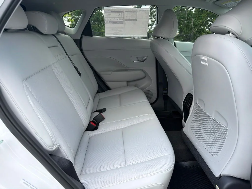 New 2026 Atlas White Hyundai SEL Premium image 11