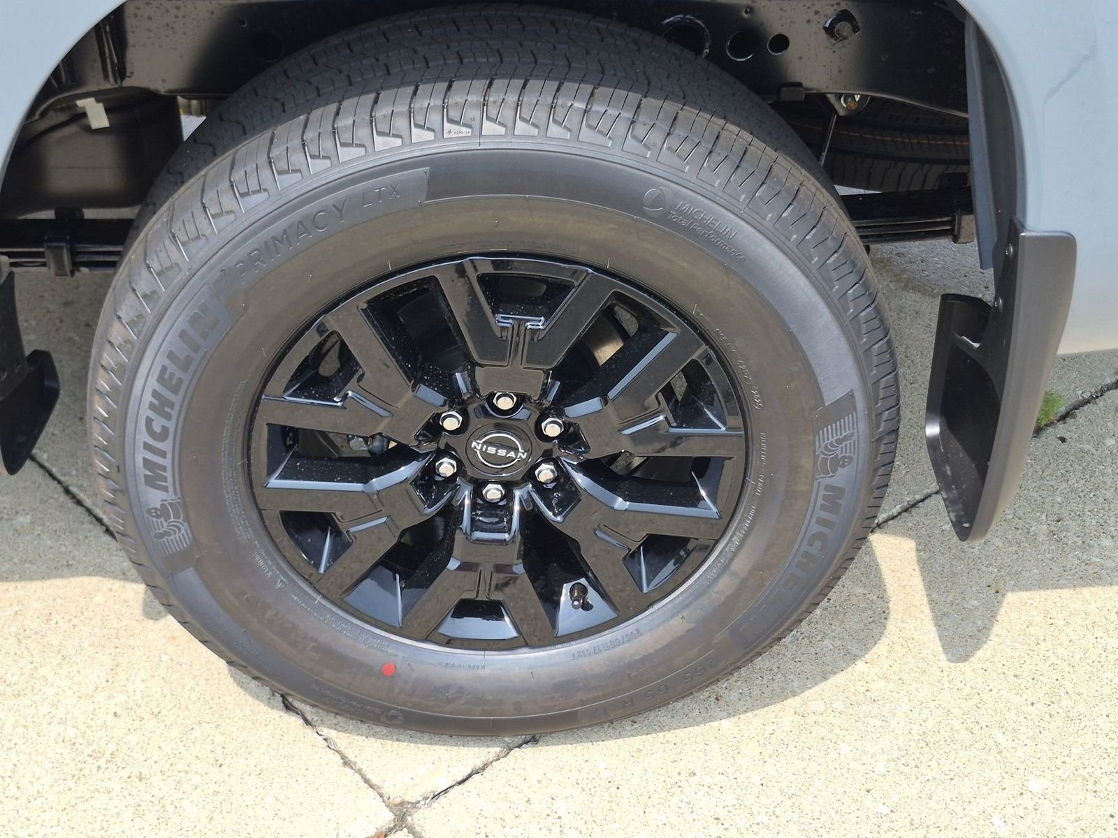 New 2026 Boulder Gray Pearl Nissan Crew Cab SV image 11