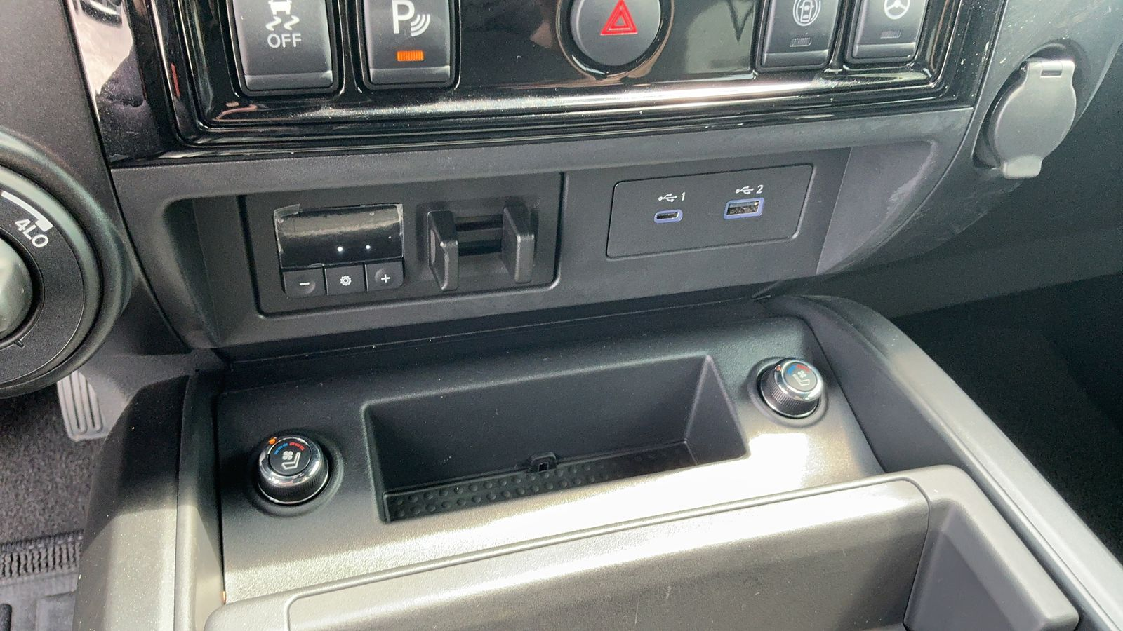 Certified Used 2024 Black Nissan PRO-4X image 30