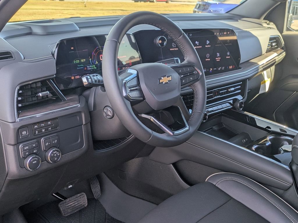 2025 Chevrolet Suburban Premier - Photo 13