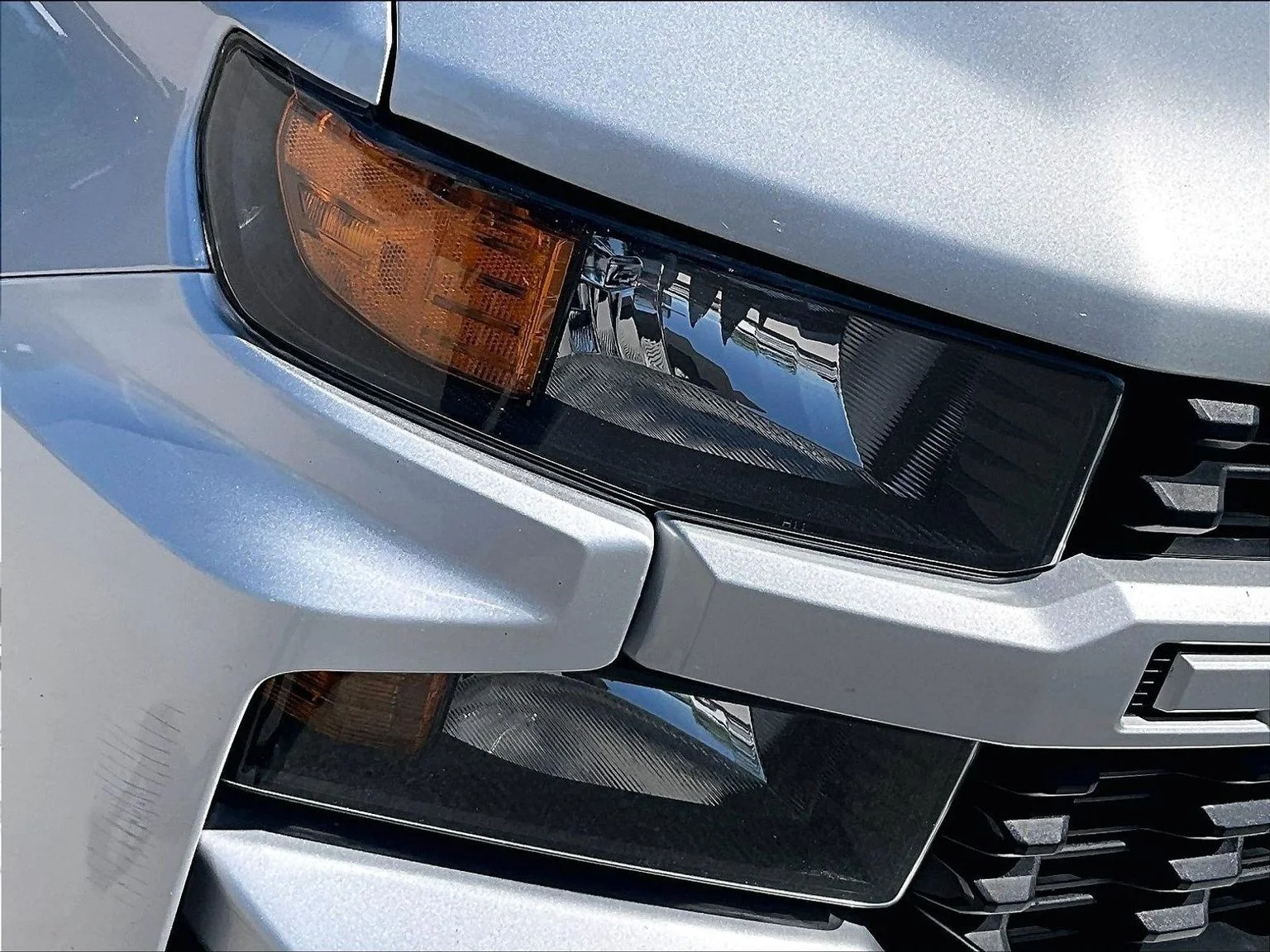 Used 2021 Silver Chevrolet Custom image 31