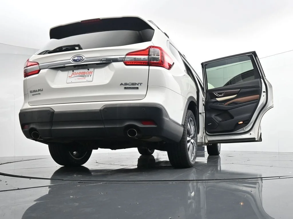 Used 2019 White Subaru Touring image 43