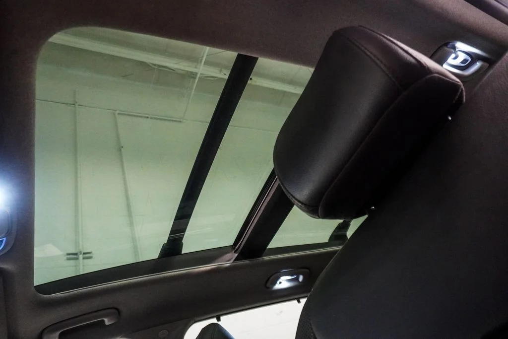 Used 2020 Silver Hyundai Limited image 8