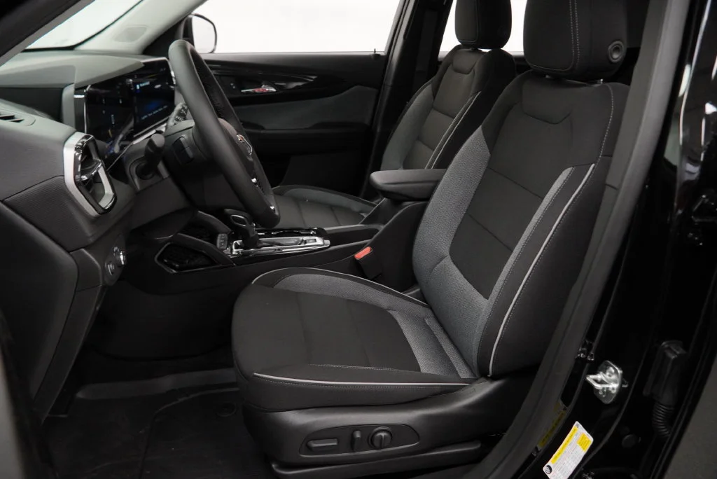 New 2026 Mosaic Black Metallic Chevrolet LT image 19