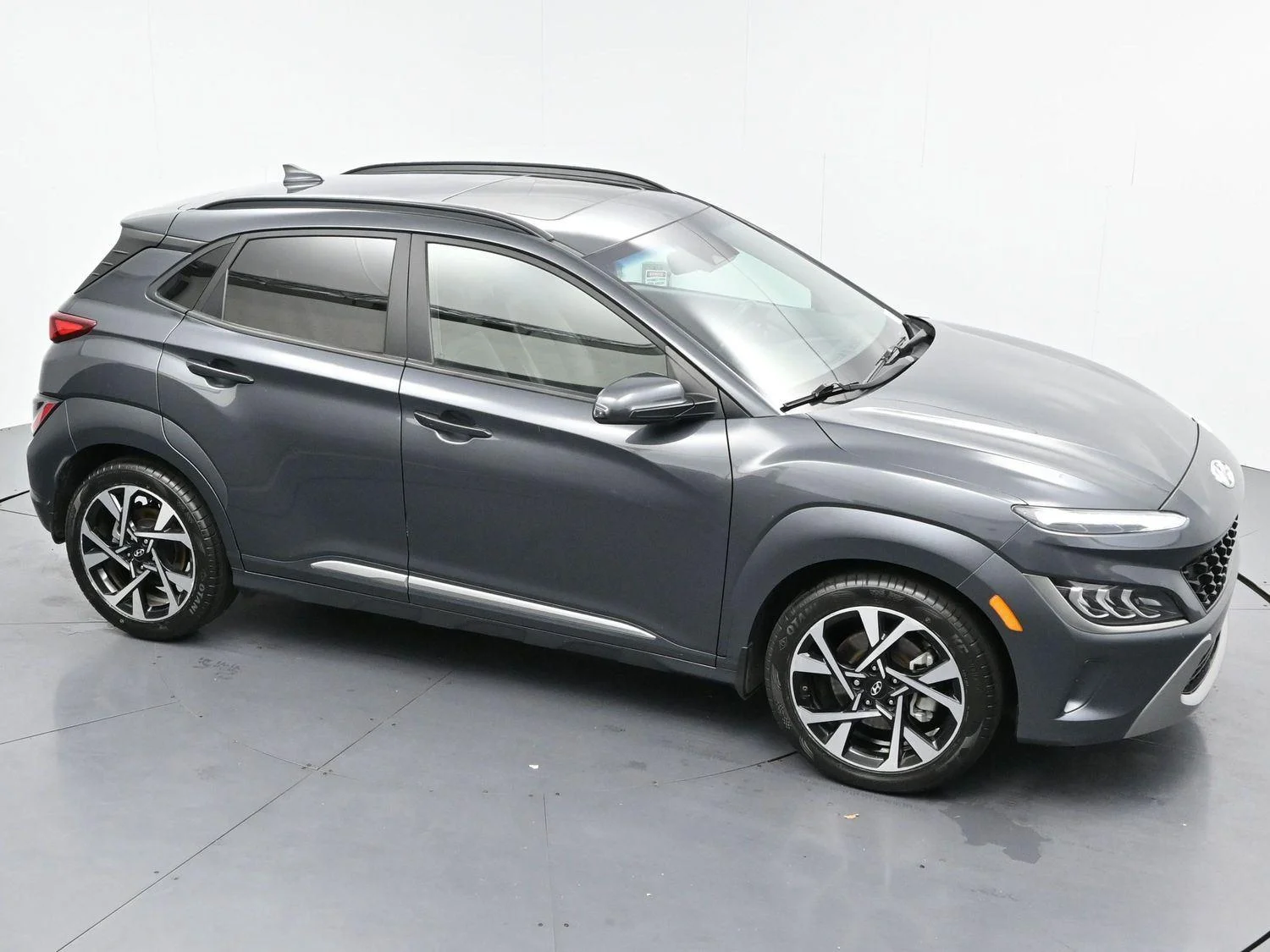 Used 2022 Thunder Gray Hyundai Limited image 35