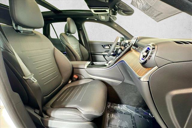 New 2026 Polar White Mercedes-Benz GLC 300 image 56