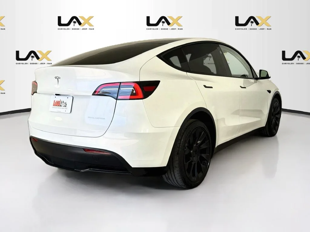 Used 2024 White Tesla Long Range image 7